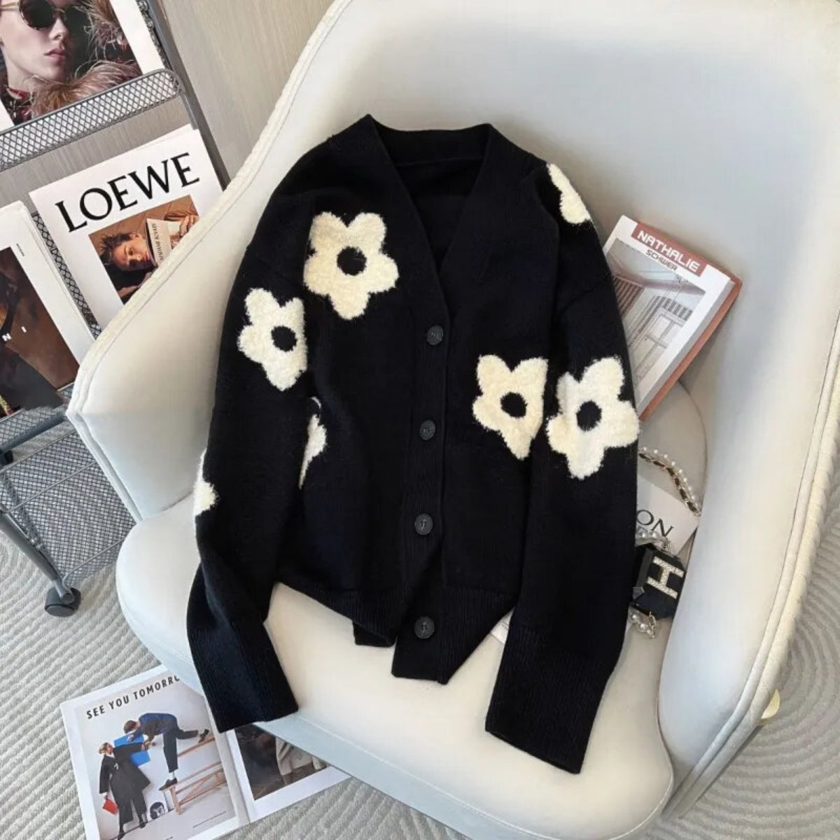 Women Black V-Neck Floral Cardigan -033